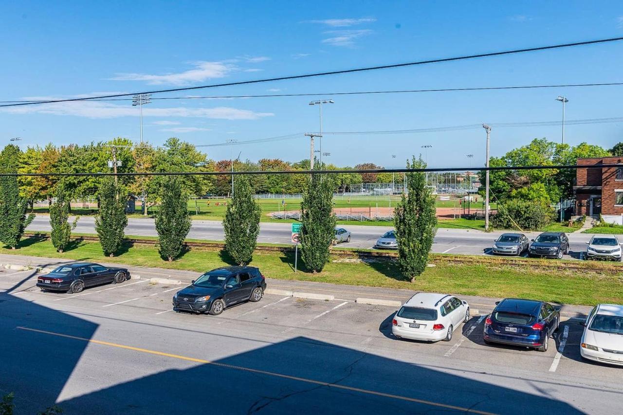 Free Parking In Beautiful Lachine Montreal Zewnętrze zdjęcie