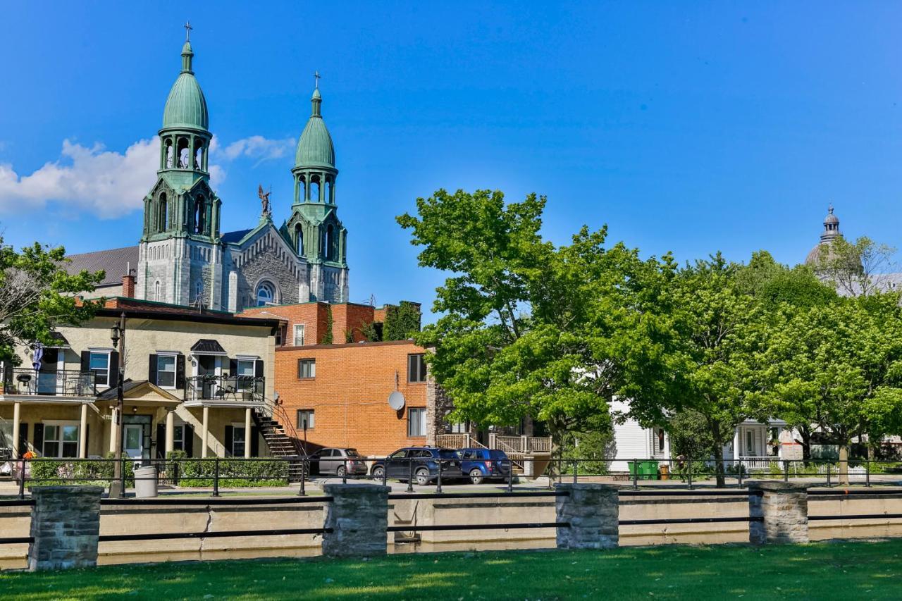 Free Parking In Beautiful Lachine Montreal Zewnętrze zdjęcie