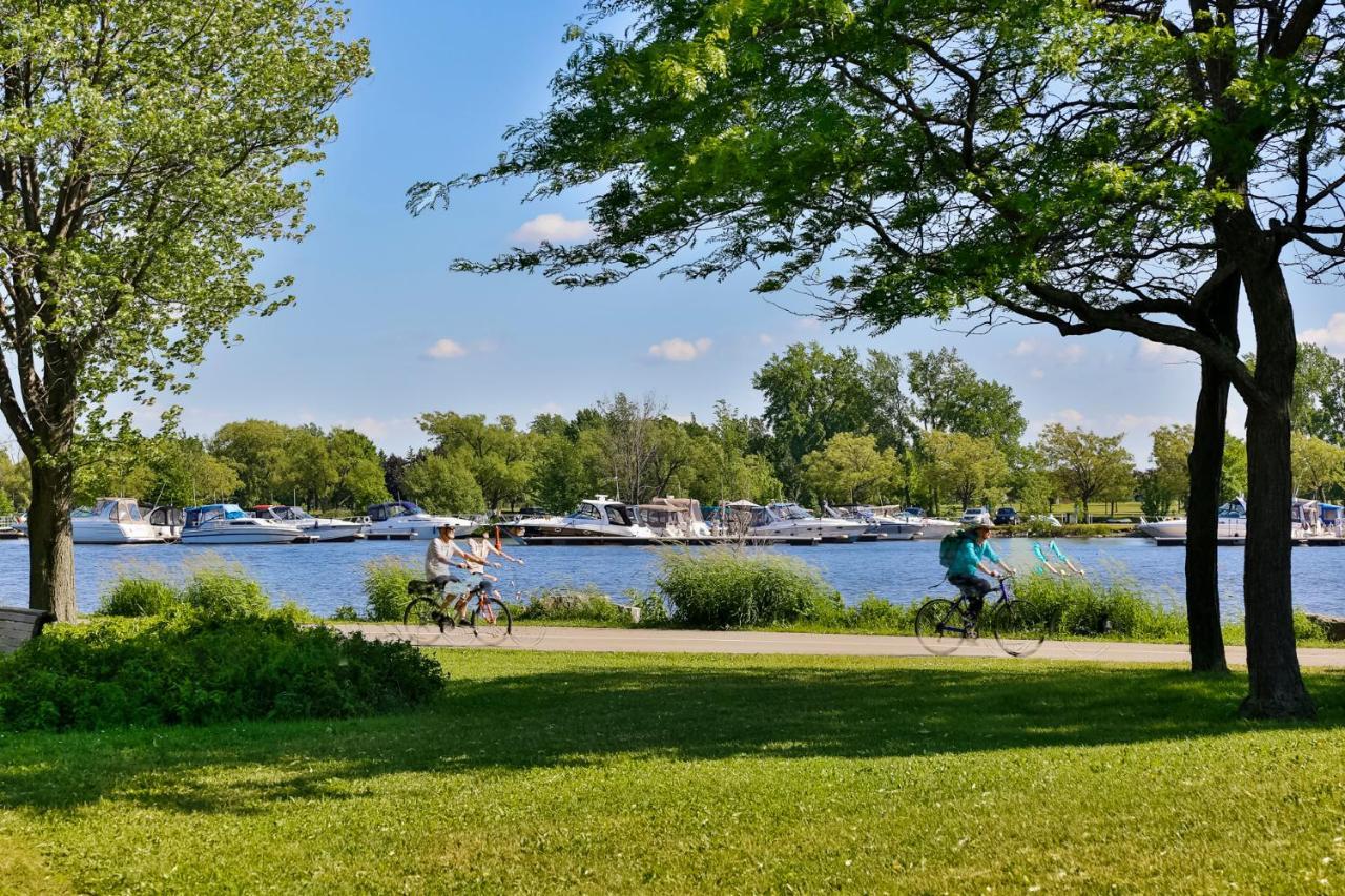 Free Parking In Beautiful Lachine Montreal Zewnętrze zdjęcie